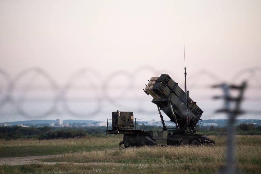 Patriot: A defesa aérea tem um papel-chave para proteger a Ucrânia e impedir que as forças de Moscou tomem o controle dos céus (Christophe Gateau/picture alliance/Getty Images)