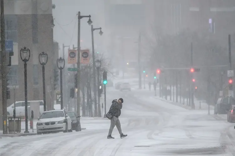Tempestade de inverno nos EUA: O NWS descreveu o fenômeno climático de inverno como "único em uma geração" (Alex Wroblewski for The Washington Post/Getty Images)