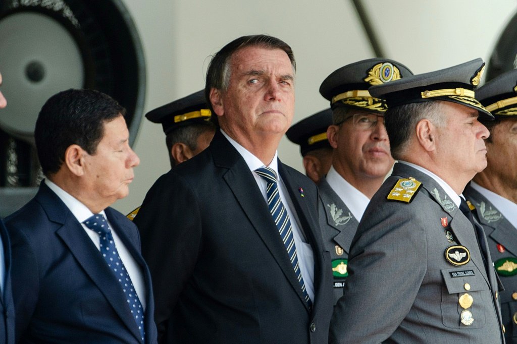 Brasil confia na atuação das Forças, diz Bolsonaro em mensagem em evento militar