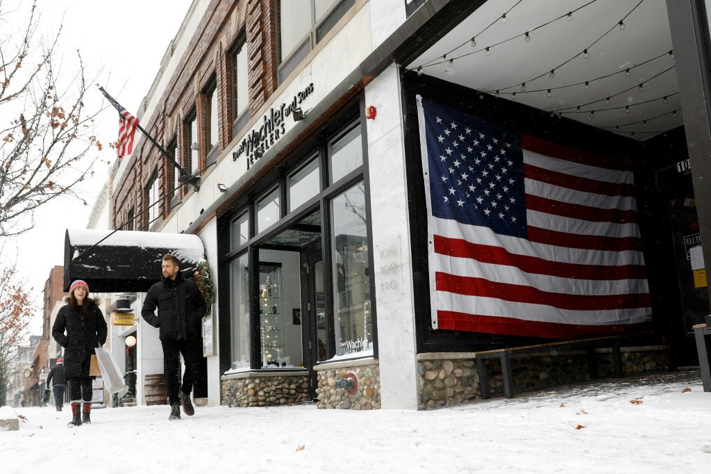 A cidade de Birmingham, Michigan, sob neve após a forte tempestade que afeta os Estados Unidos (AFP/AFP)