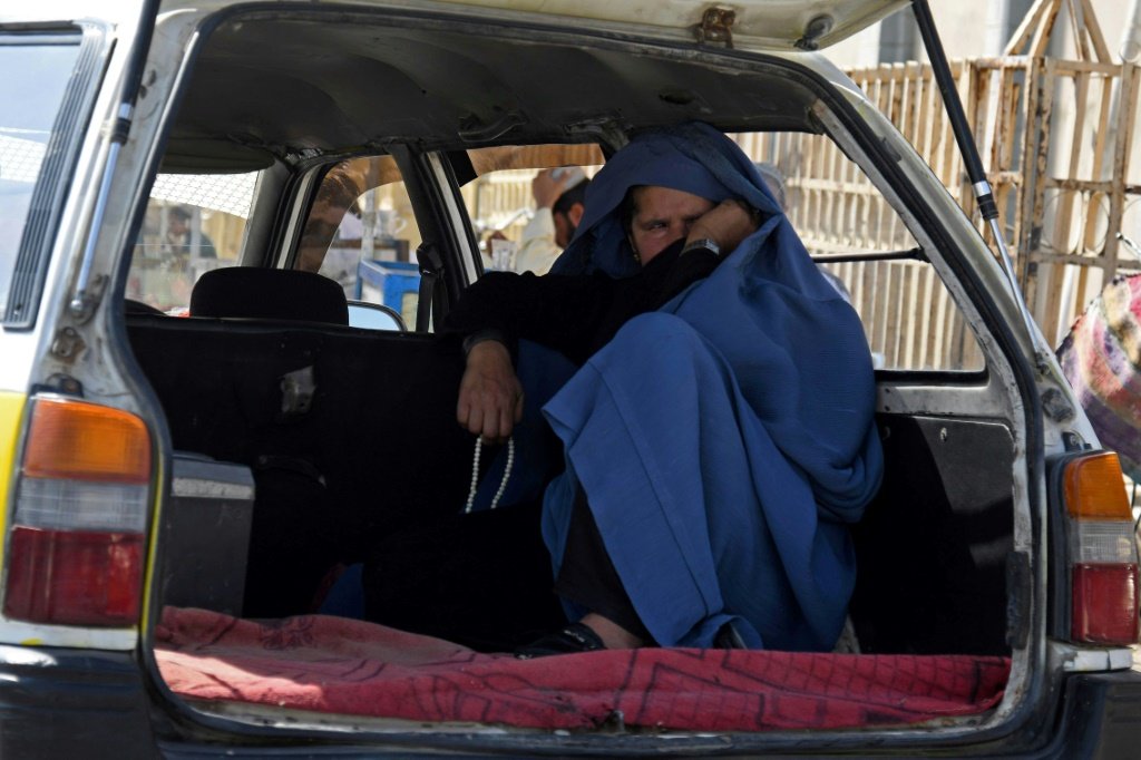 ONU pede a talibãs fim das restrições impostas às mulheres