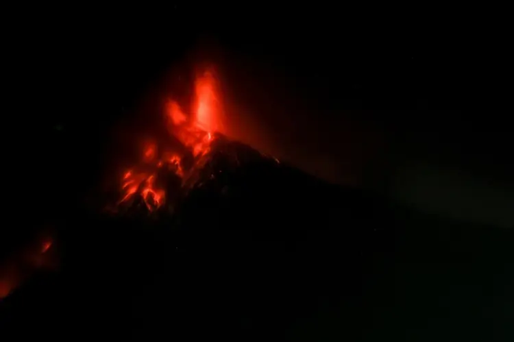 O Vulcão de Fogo em atividade na Guatemala, em 11 de dezembro

 (AFP/AFP)