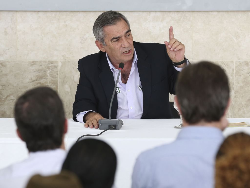 Gilberto Carvalho assumirá secretaria de Economia Solidária da Pasta do Trabalho