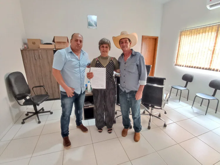 Carmelinda foi eleita em 2016 e reeleita em 2020, em ambas as ocasiões com mais de 4 mil votos (Câmara Municipal de Carlinda/ Facebook/Reprodução)