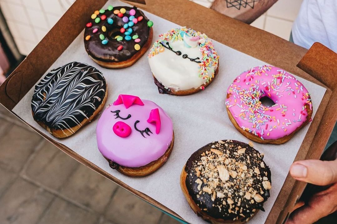 Ele só teve um emprego antes de começar a empreender. Hoje, lidera franquia  de donuts de R$ 20 mi