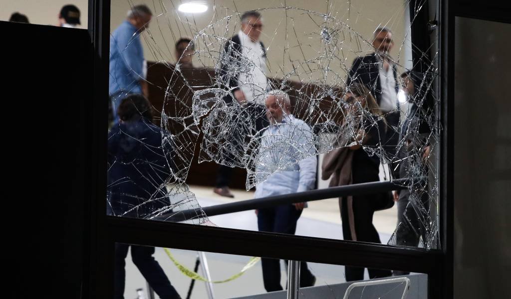 Trinta e cinco presos em atos golpistas disputaram eleições