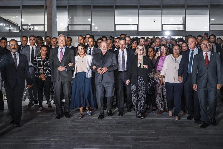 Presidentes dos Poderes se reúnem após atos antidemocráticos em Brasília: união institucional é vital para a economia do país (Mateus Bonomi/Anadolu Agency/Getty Images)