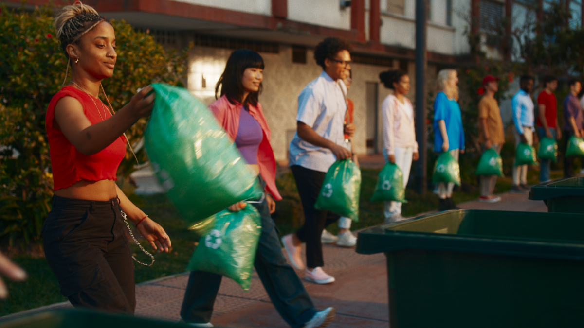 Coca-Cola reforça compromissos ESG em nova campanha