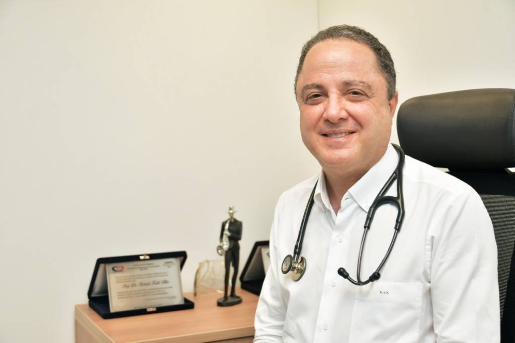 Prof. Dr. Roberto Kalil Filho, cardiologista, presidente do Conselho Diretor do InCor. (Esfera/Divulgação)