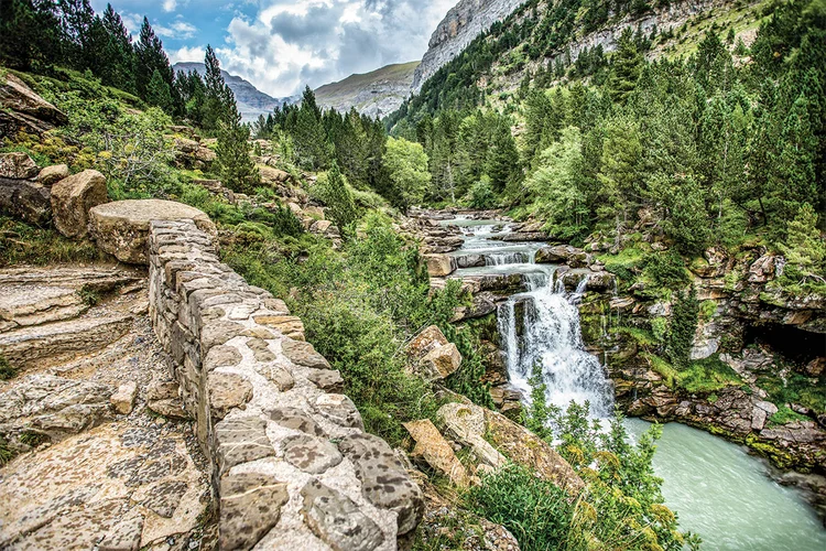 Parque Nacional de Valle de Ordesa: picos de 3.000 metros de altitude e trilhas para mountain bike (Manuel Francos Garcia/Divulgação)