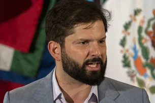 Boric interrompe agenda após alerta de tsunami por terremoto no sul do Chile