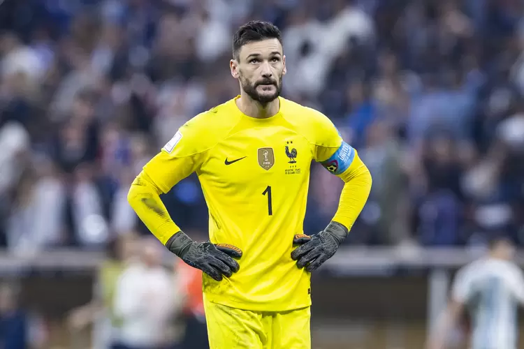 18 December 2022, Qatar, Lusail: Soccer: World Cup, Argentina - France, final round, final, Lusail Stadium, France goalkeeper Hugo Lloris reacts unhappy. Photo: Tom Weller/dpa (Photo by Tom Weller/picture alliance via Getty Images) (Tom Weller/Getty Images)
