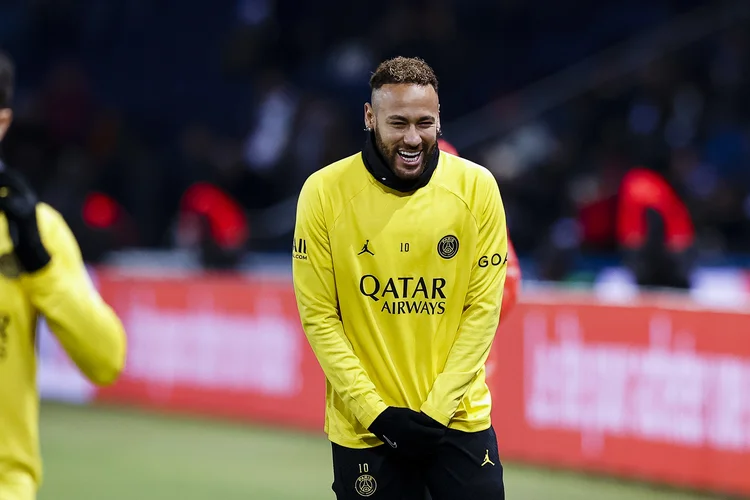 Segundo o jornal, Neymar pretende permanecer no clube para buscar o título inédito na Champions League até encerrar sua carreira (Antonio Borga/Getty Images)