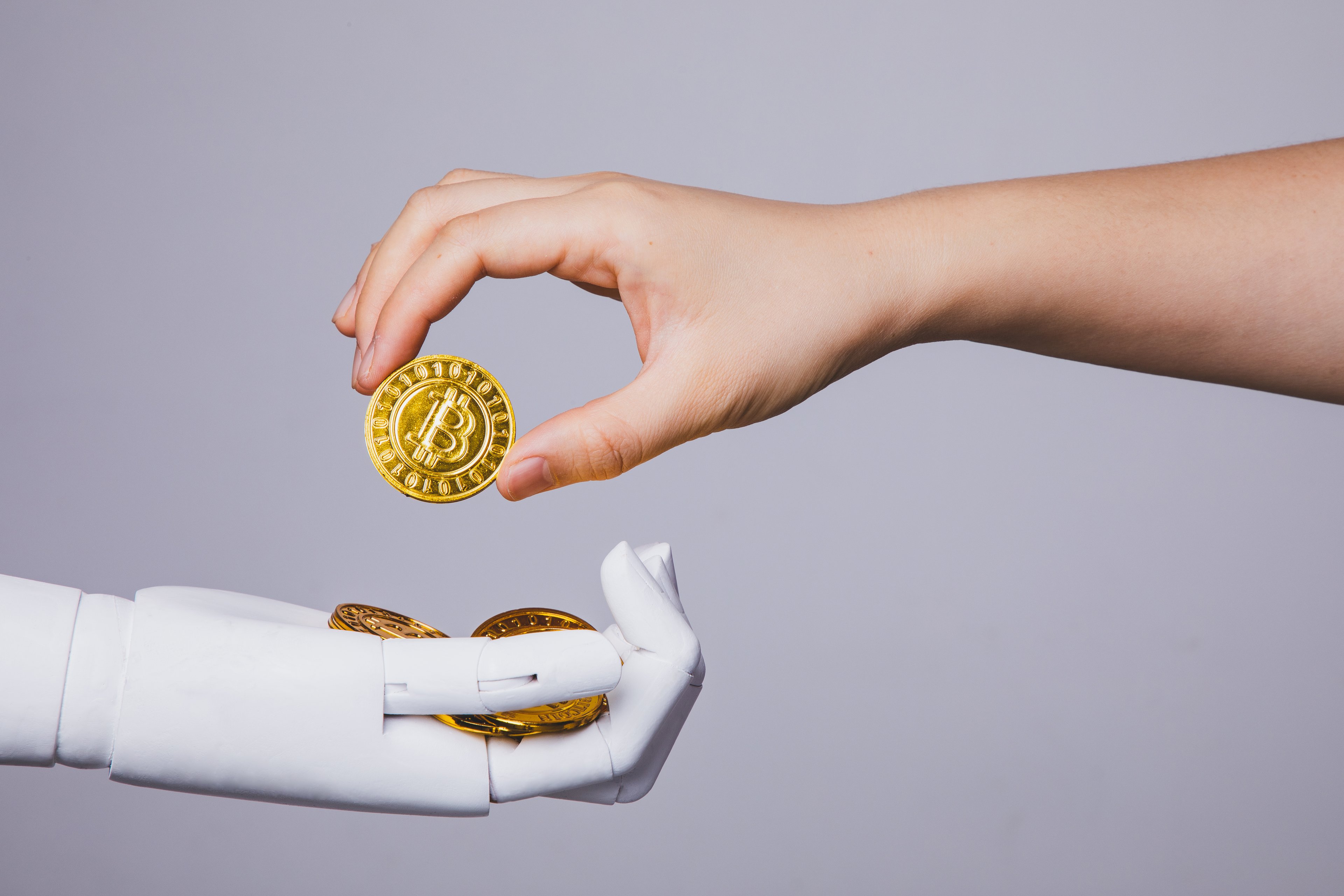 Carteira inteligente QINV rende acima do Bitcoin em primeiro mês de parceria com a Coinext
