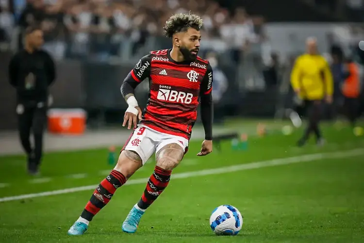 Flamengo: Após vencer o Volta Redonda na última rodada, o Flamengo busca vencer novamente fora de casa para se distanciar na liderança (Ricardo Moreira/Getty Images)