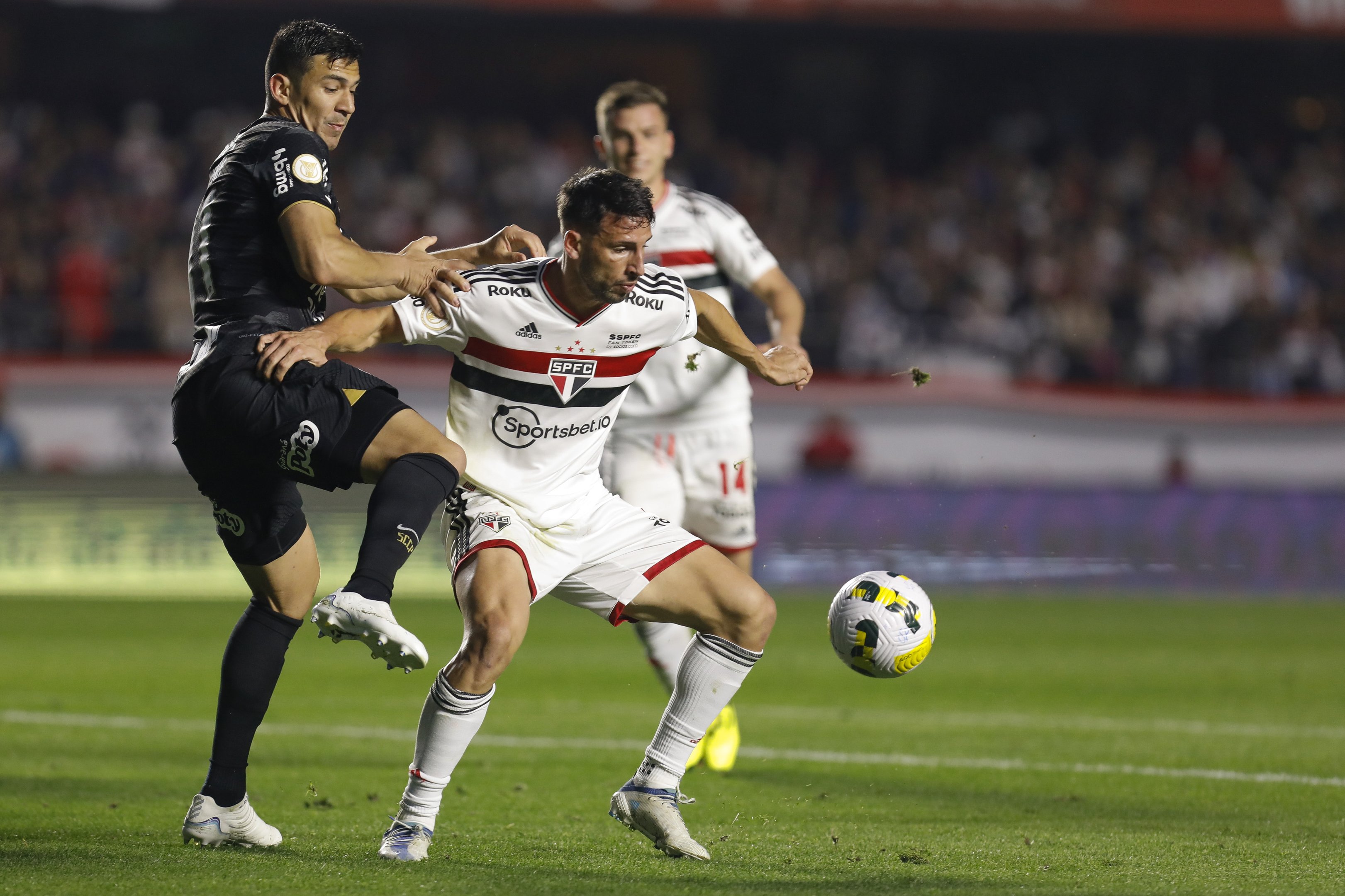 Onde assistir ao vivo e online o jogo São Paulo x Corinthians hoje, domingo, 29; veja horário