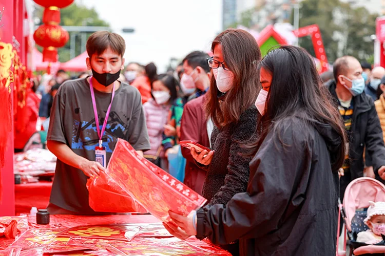 Feira de em Festival em Shenzhen, na China: PIB fecha 2022 acima do esperado (VCG/VCG/Getty Images)