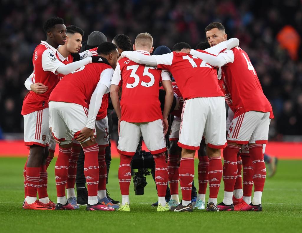 LONDON, ENGLAND - JANUARY 22: Eddie Nketiah and Ben White of Arsenal look up from the Arsenal huddle before the Premier League match between Arsenal FC and Manchester United at Emirates Stadium on January 22, 2023 in London, England. (Photo by David Price/Arsenal FC via Getty Images) (David Price/Getty Images)