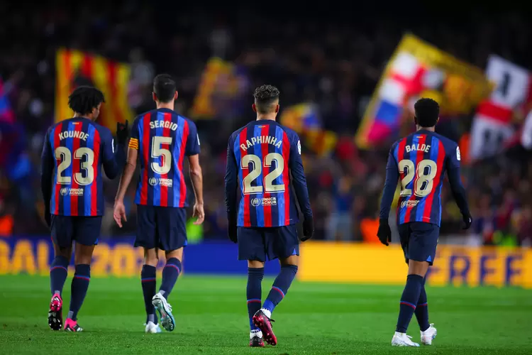 Líder do competição, o Barça entra em campo buscando se isolar cada vez mais no topo da tabela (Eric Alonso/Getty Images)