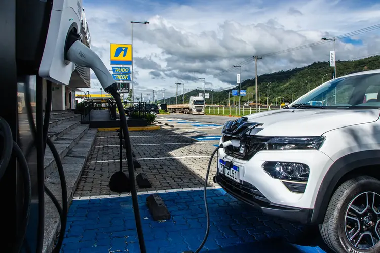 Carros elétricos: cobrança começara em janeiro (Leandro Fonseca/Exame)