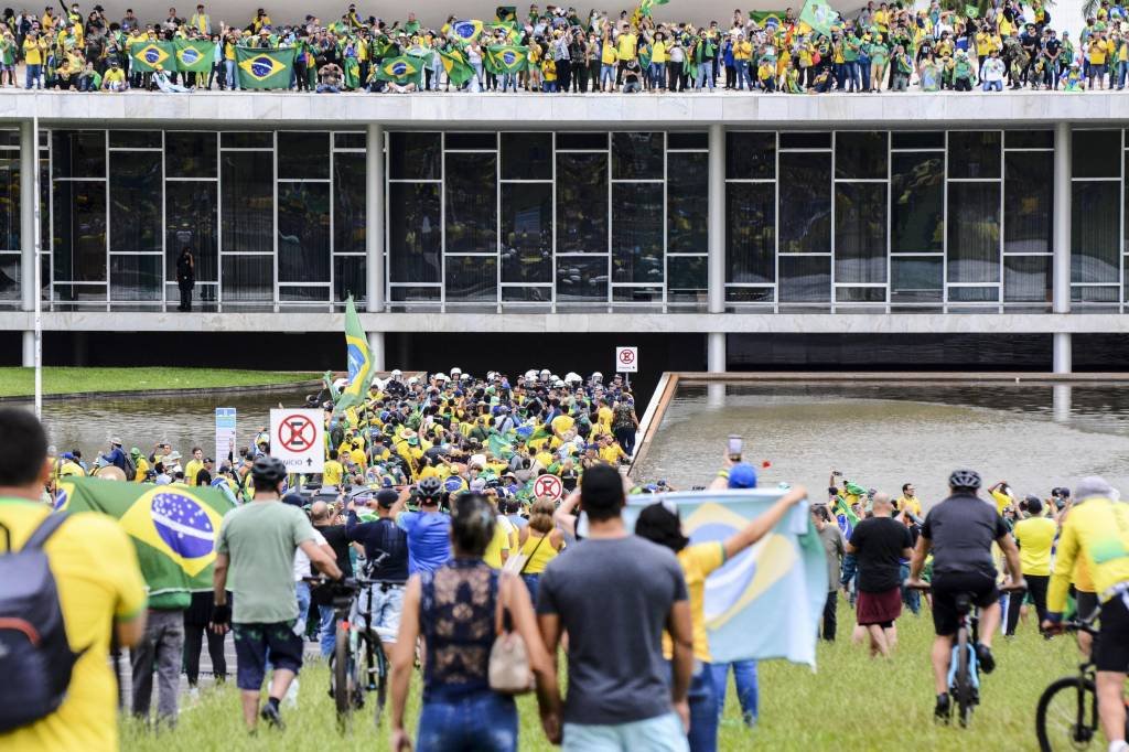 Um alerta emitido pela Abin no dia 7 de novembro informava sobre uma mobilização para o grupo ir até o Centro Cultural Banco do Brasil (CCBB), a cerca de 20 quilômetros do QG do Exército (EDISON BUENO/PHOTOPRESS/ESTADÃO CONTEÚDO/Reprodução)
