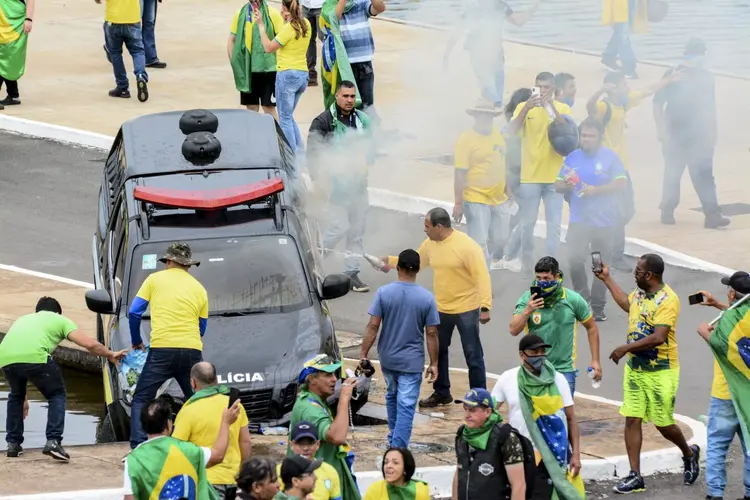 Atos em Brasília: Cerca de 1,1 mil denunciados têm direito ao acordo por serem acusados de incitação aos atos (EDISON BUENO/PHOTOPRESS/ESTADÃO CONTEÚDO/Reprodução)