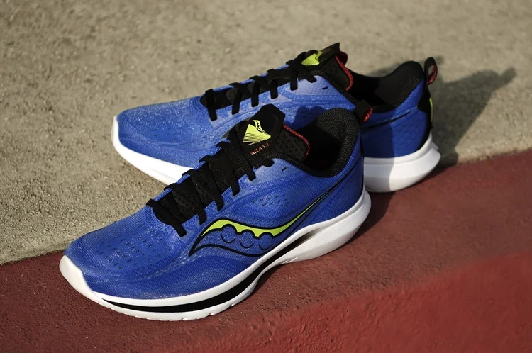 Modelo Kinvara 13 chega ao mercado por R$ 799,90 (Saucony/Divulgação)