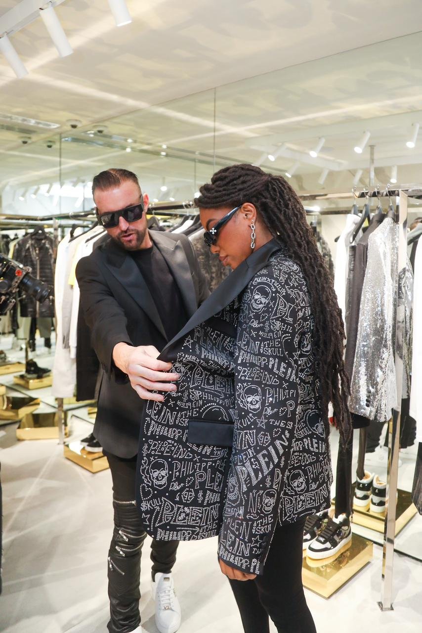 Cantora Ludmilla na festa de inauguração da loja do estilista alemão Philipp Plein no Rio de Janeiro.