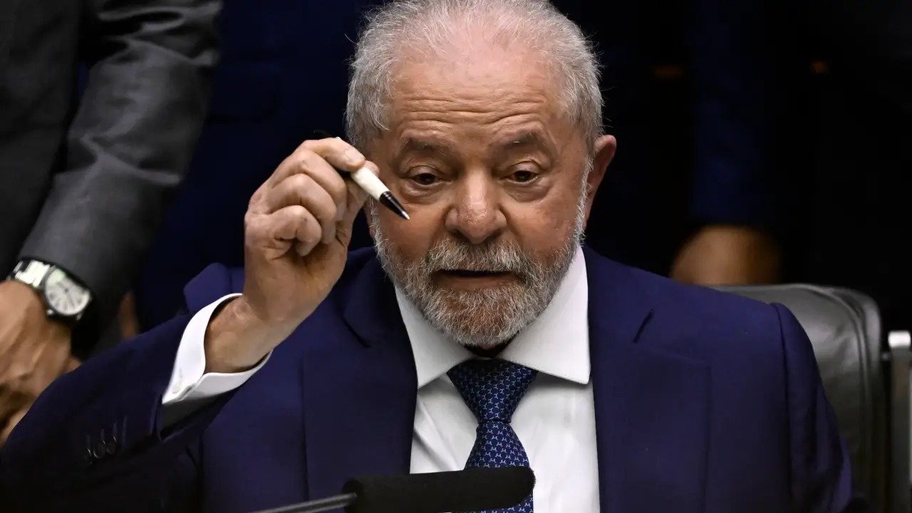 'Revogaço': para reverter ações de Bolsonaro, Lula assina 52 decretos em 48 horas no cargo