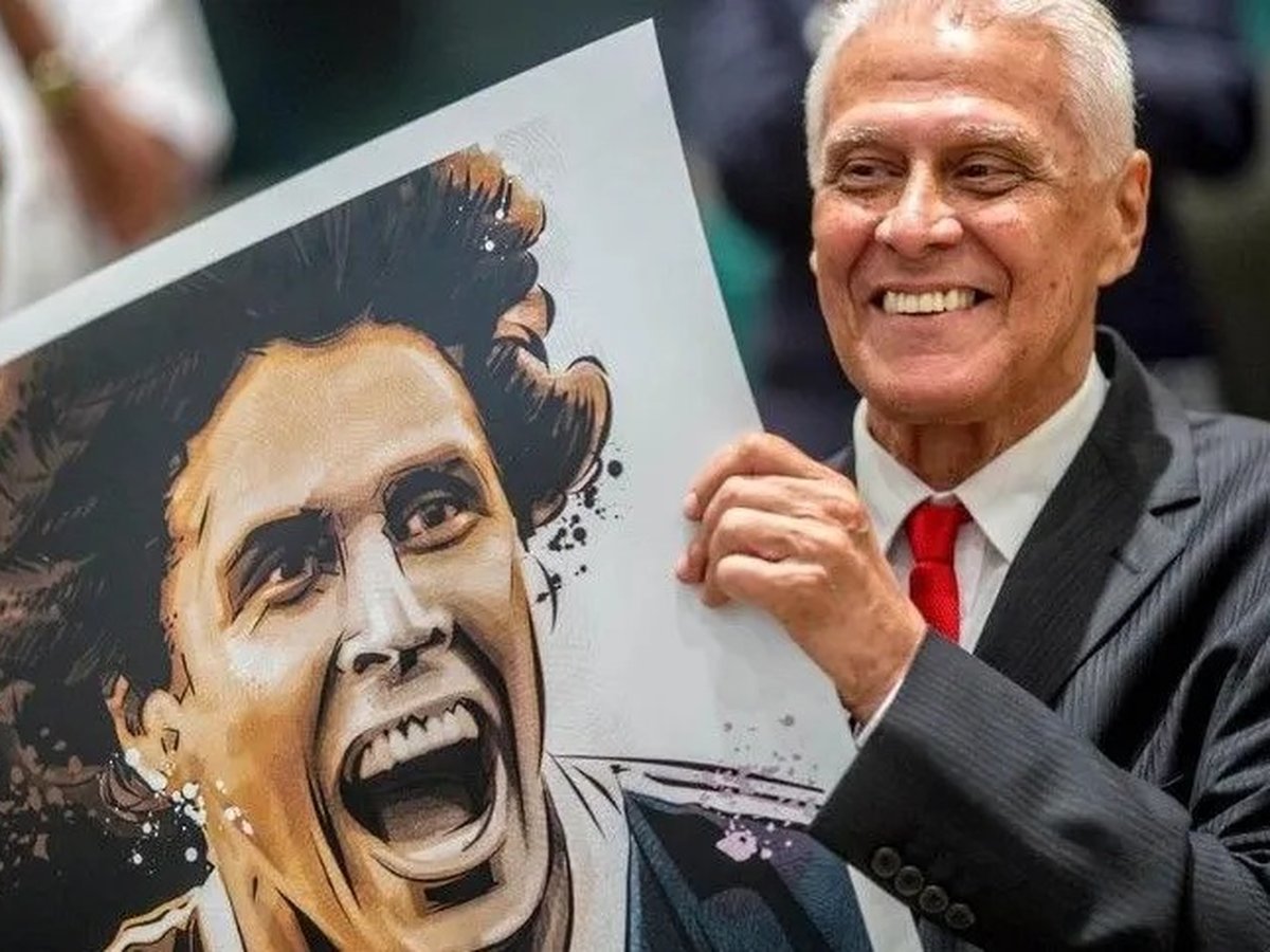 Roberto Dinamite: como maior centroavante do Brasil de seu tempo quase não  disputou Copas do Mundo | Exame