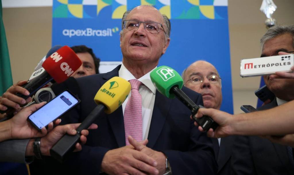 Alckmin diz que democracia sai fortalecida após atos antidemocráticos