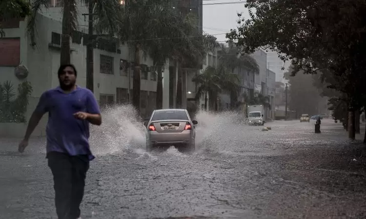 Chuvas em São Paulo: bairros ficam mais de 24h sem energia elétrica  (Marcelo Camargo/Agência Brasil)