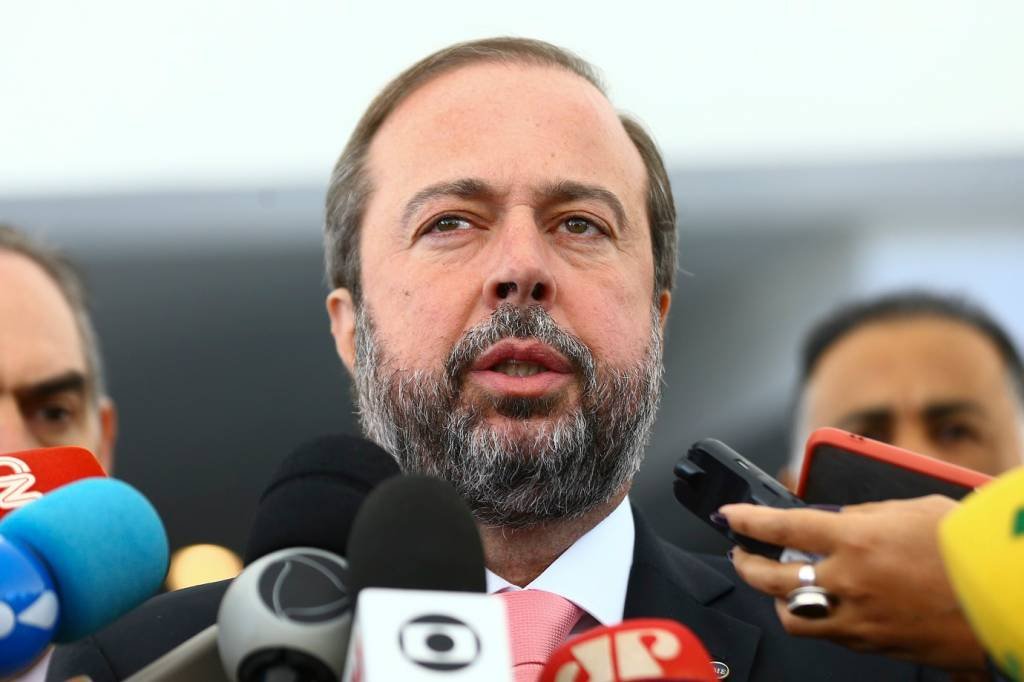 Ministro de Minas e Energia defende exploração de petróleo na Foz do Amazonas pela Petrobras