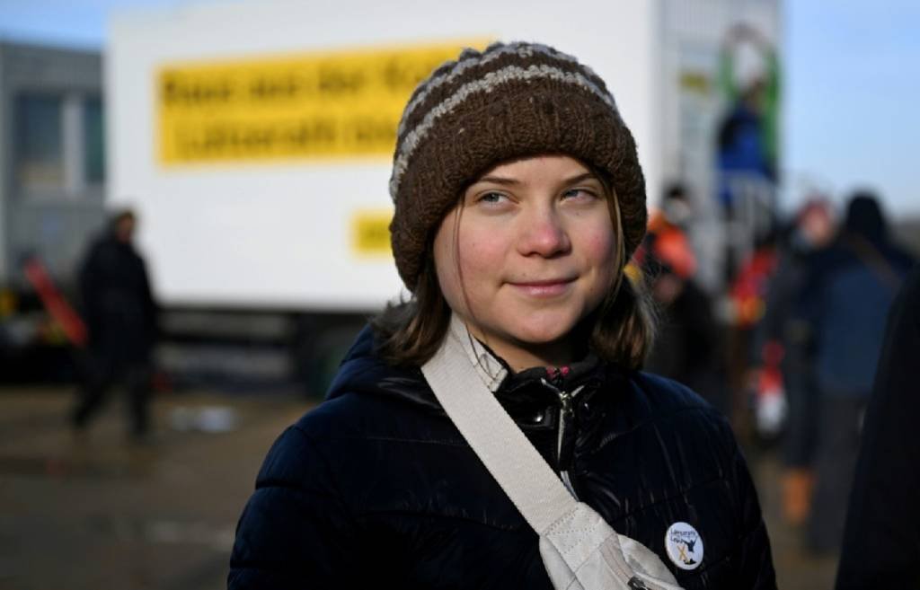 Greta pede 'pressão pública maciça' em Davos para acabar com os combustíveis fósseis