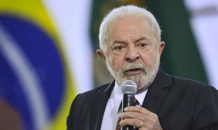 O presidente, Luiz Inácio Lula da Silva, durante encontro com dirigentes de centrais sindicais, no Palácio do Planalto. (Marcelo Camargo/Agência Brasil)