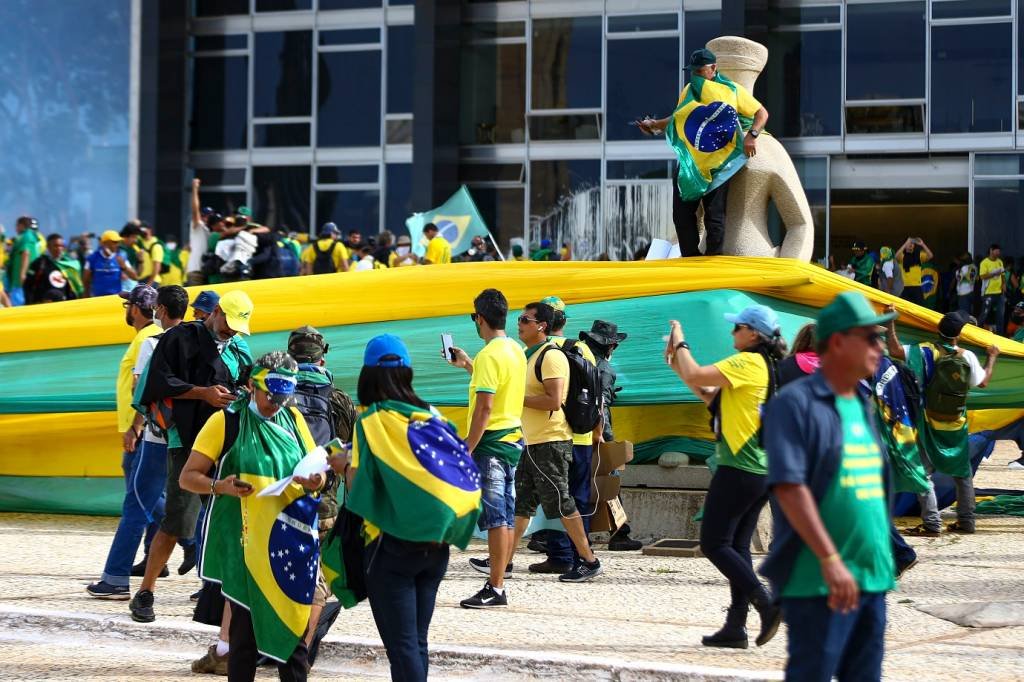 O que se sabe sobre os ataques antidemocráticos em Brasília após um mês da invasão