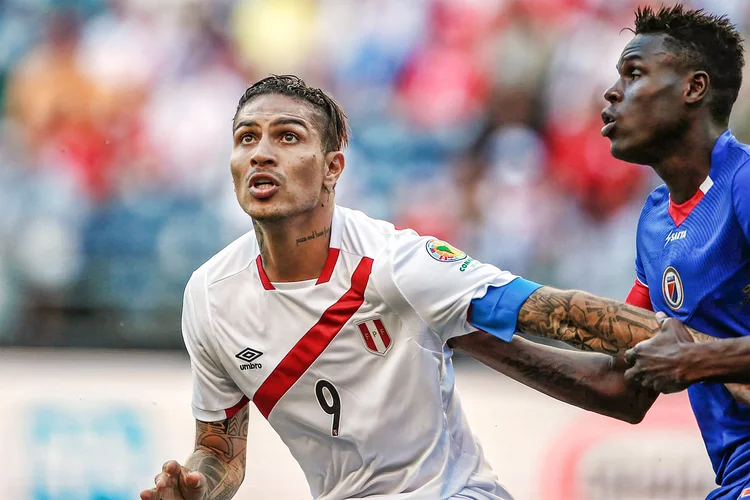 O jogador peruano Paolo Guerrero (Otto Greule Jr/Getty Images)