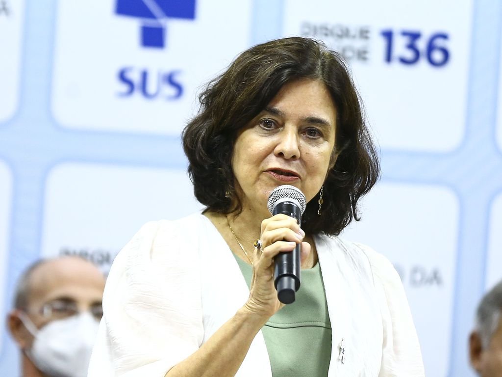 A ministra da Saúde, Nísia Trindade, durante cerimônia de investidura no cargo. (Marcelo Camargo/Agência Brasil)