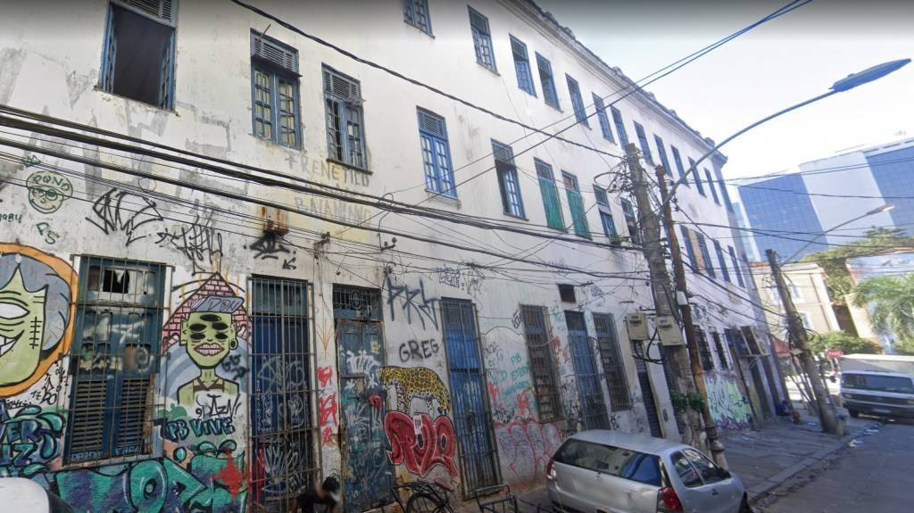 Edifício que desabou na Travessa do Mosqueira: cerca de 20 famílias viviam no local (Google Maps/Reprodução)