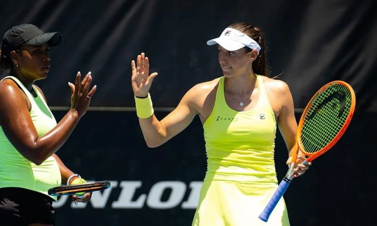 Luisa Stefani: vaga na final foi vaga na final foi após derrotarem as thecas Marketa Vondrousova e Miriam Kolodziejova por 2 sets a 0 (6/2 e 6/3). (Adelaide International/Divulgação)