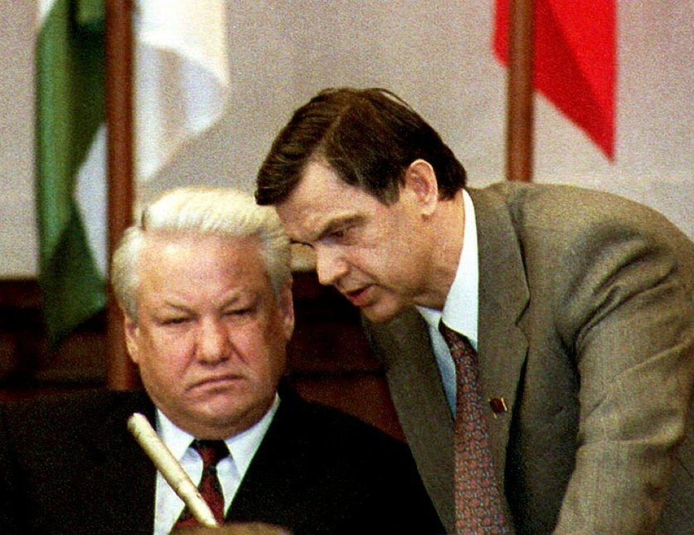 Morre Ruslan Khasbulatov, último presidente do Soviete Supremo da Rússia