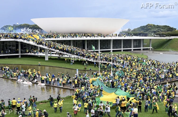 O julgamento está sendo feito no plenário virtual da Corte e acabará às 23h59 desta segunda-feira (AFP/AFP Photo)