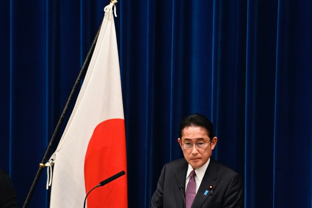 Premiê japonês inicia visita a aliados de Europa e EUA