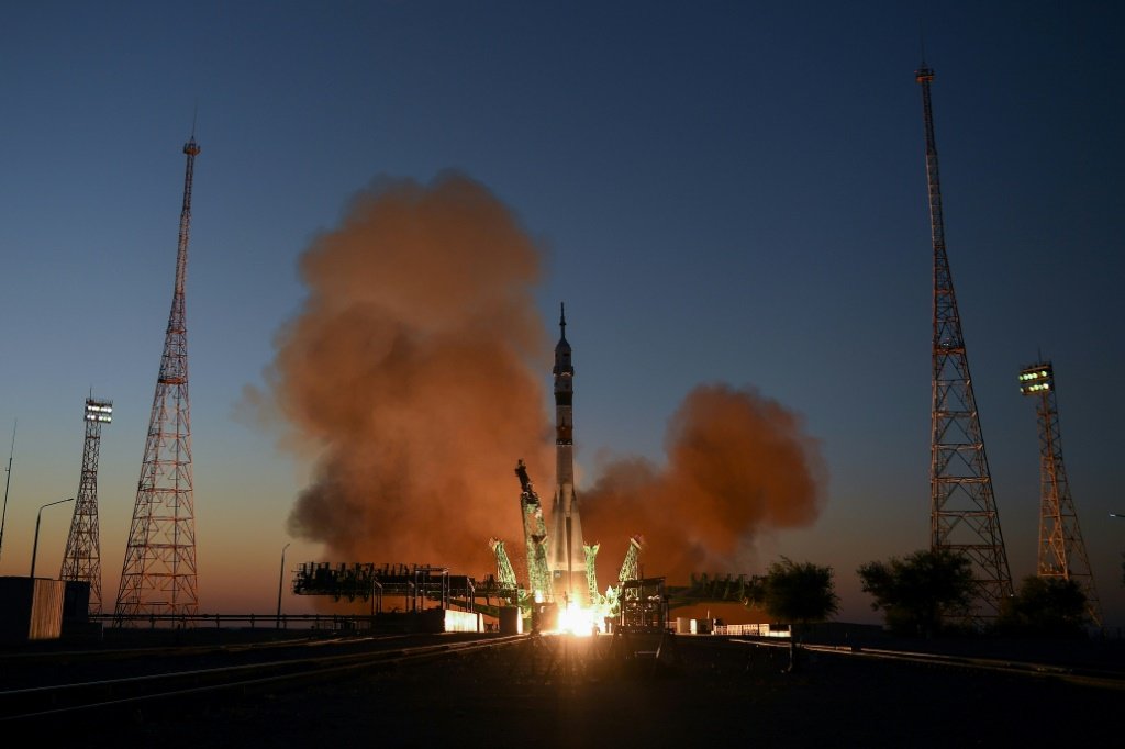 Rússia enviará nave à ISS em fevereiro para trazer tripulação à Terra