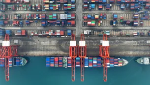 China anuncia taxas sobre navios americanos e amplia disputa marítima com os EUA
