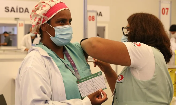 Vacinação contra coronavírus: saiba o que é a vacina bivalente e quem já pode se vacinar no Brasil (Rovena Rosa/Agência Brasil)