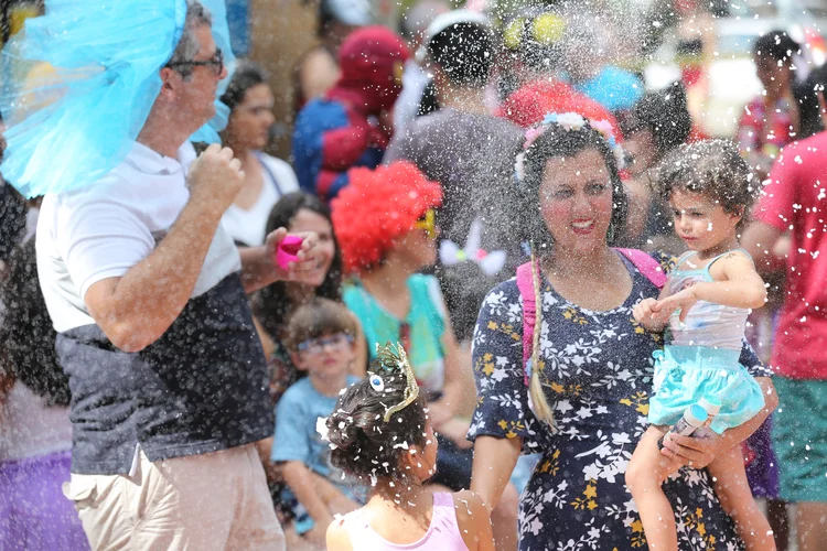 Carnaval 2024 em RJ: para aproveitar a folia, basta conferir o horário de saída dos trios-elétricos (Fabio Rodrigues Pozzebom/Agência Brasil)