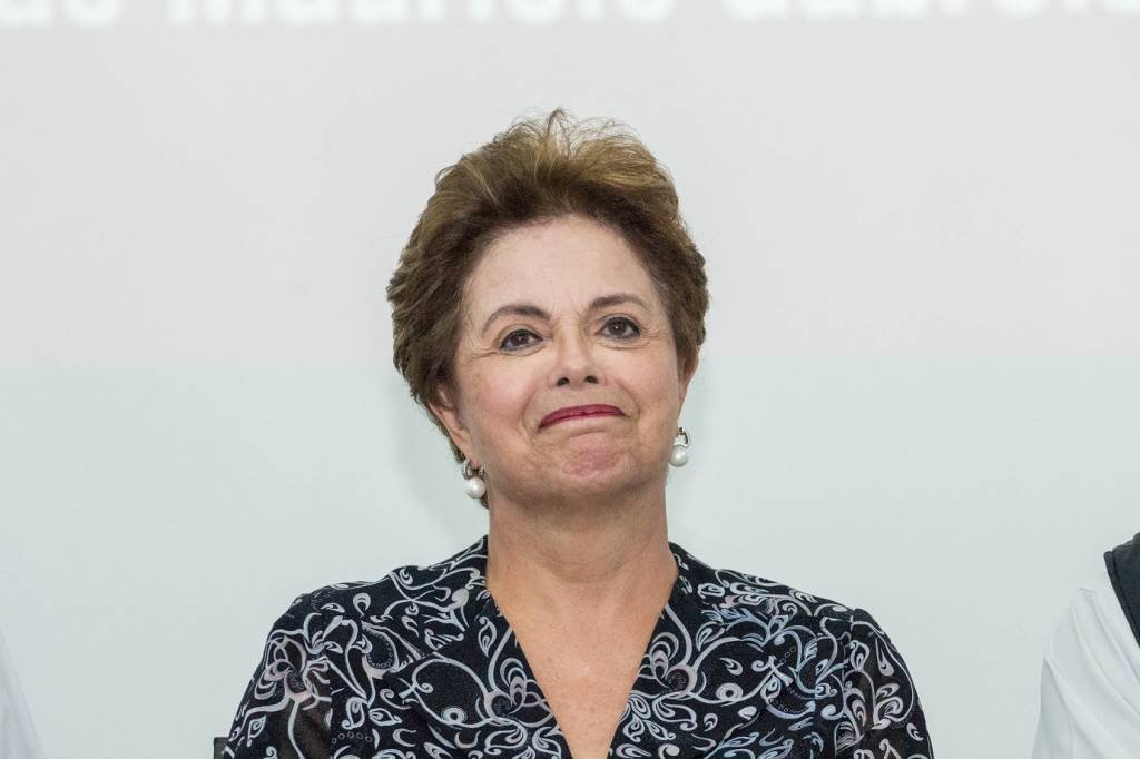 STF forma maioria para manter direitos políticos de Dilma Rousseff após impeachment