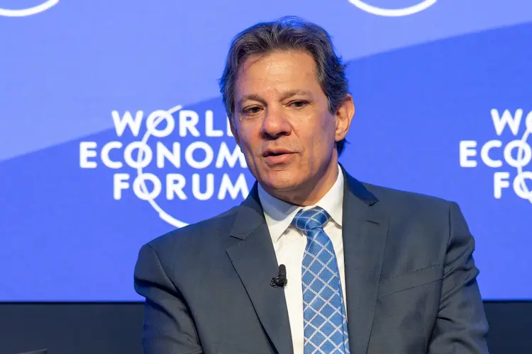 Fernando Haddad: política fiscal ajuda a política monetária, diz ministro (World Economic Forum/Sandra Blaser/Reprodução)