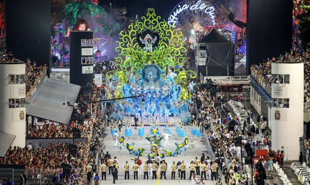 São Paulo: desfiles das escolas de samba terão audiodescrição e libras